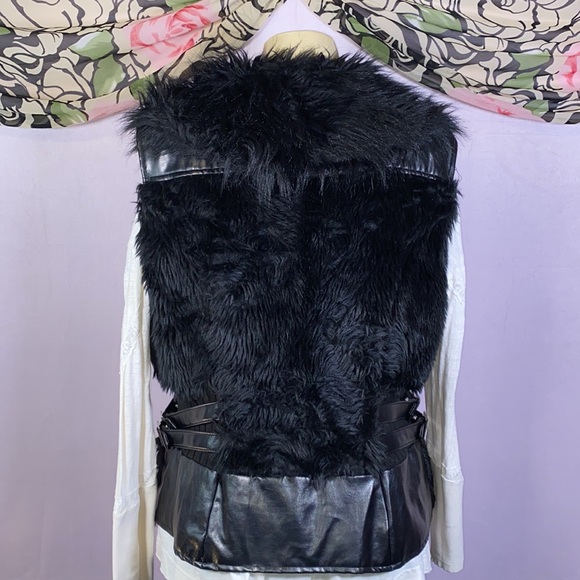 Dots Faux fur vest Size XL 🖤 - Picture 6 of 9